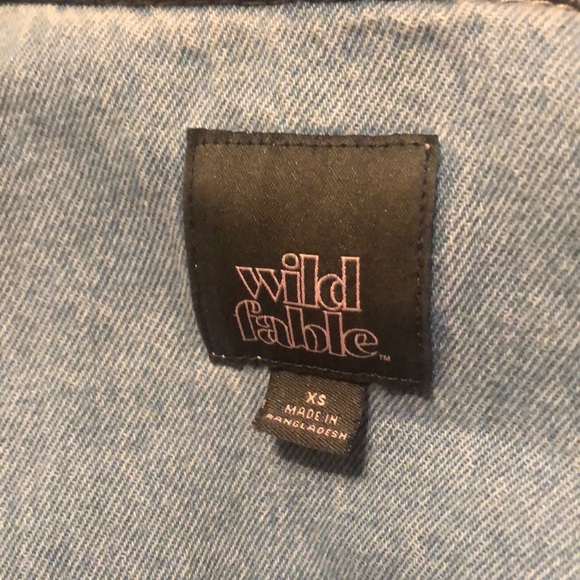 Wild Fable -XS Multi Color Crop Denim Jacket.  Chest pockets. - Picture 3 of 5